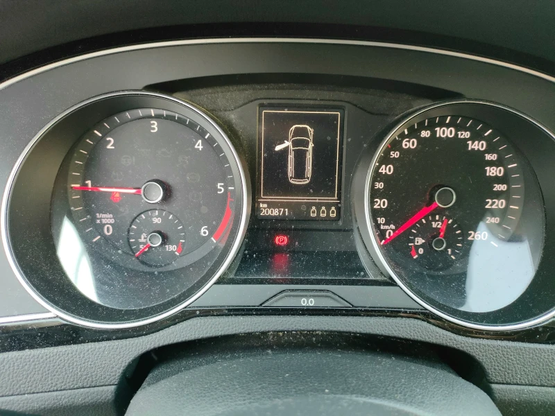 VW Passat 1.6 Tdi-120ks.Itali, снимка 10 - Автомобили и джипове - 51219144