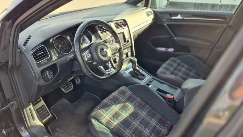 VW Golf GTI  270 КС, снимка 5 - Автомобили и джипове - 51511173