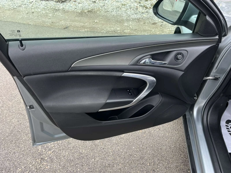 Opel Insignia 2.0ECO FLEX EURO 5B 6 СКОРОСТИ NAVI КЛИМАТРОНИК, снимка 7 - Автомобили и джипове - 52831123