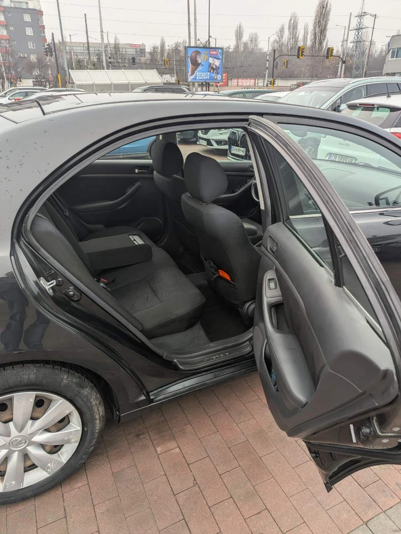 Toyota Avensis D4D, снимка 12 - Автомобили и джипове - 53210492
