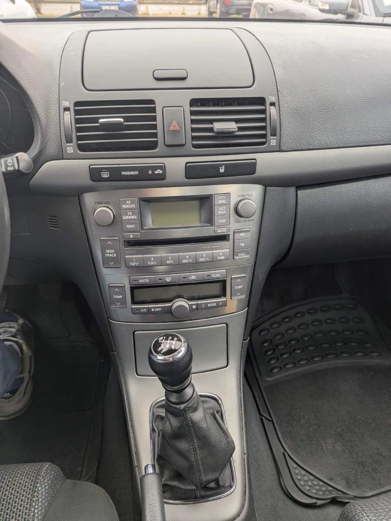 Toyota Avensis D4D, снимка 9 - Автомобили и джипове - 53210492