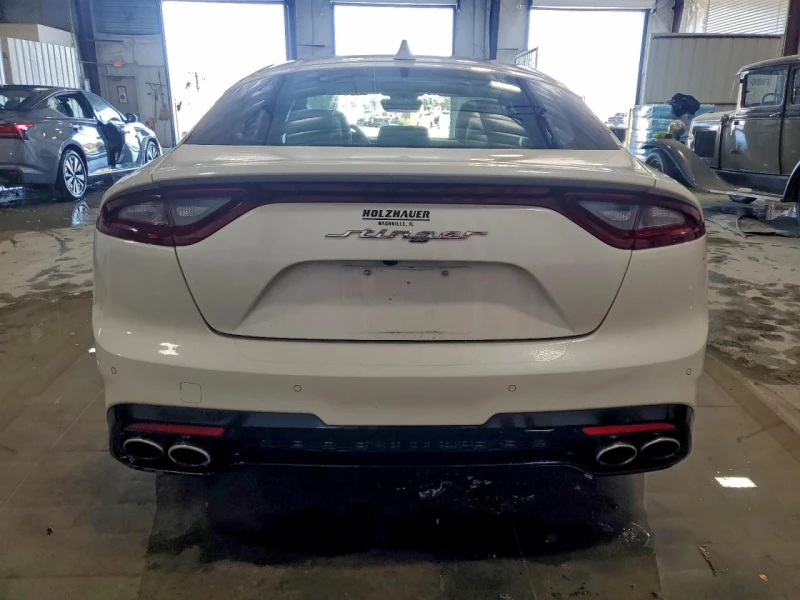 Kia Stinger, снимка 6 - Автомобили и джипове - 53479778