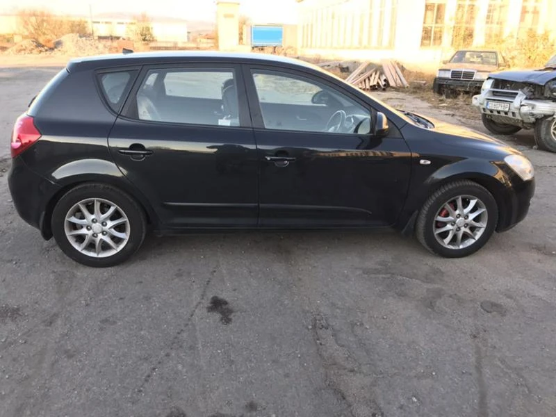 Kia Ceed 1.6 CRDI - изображение 4