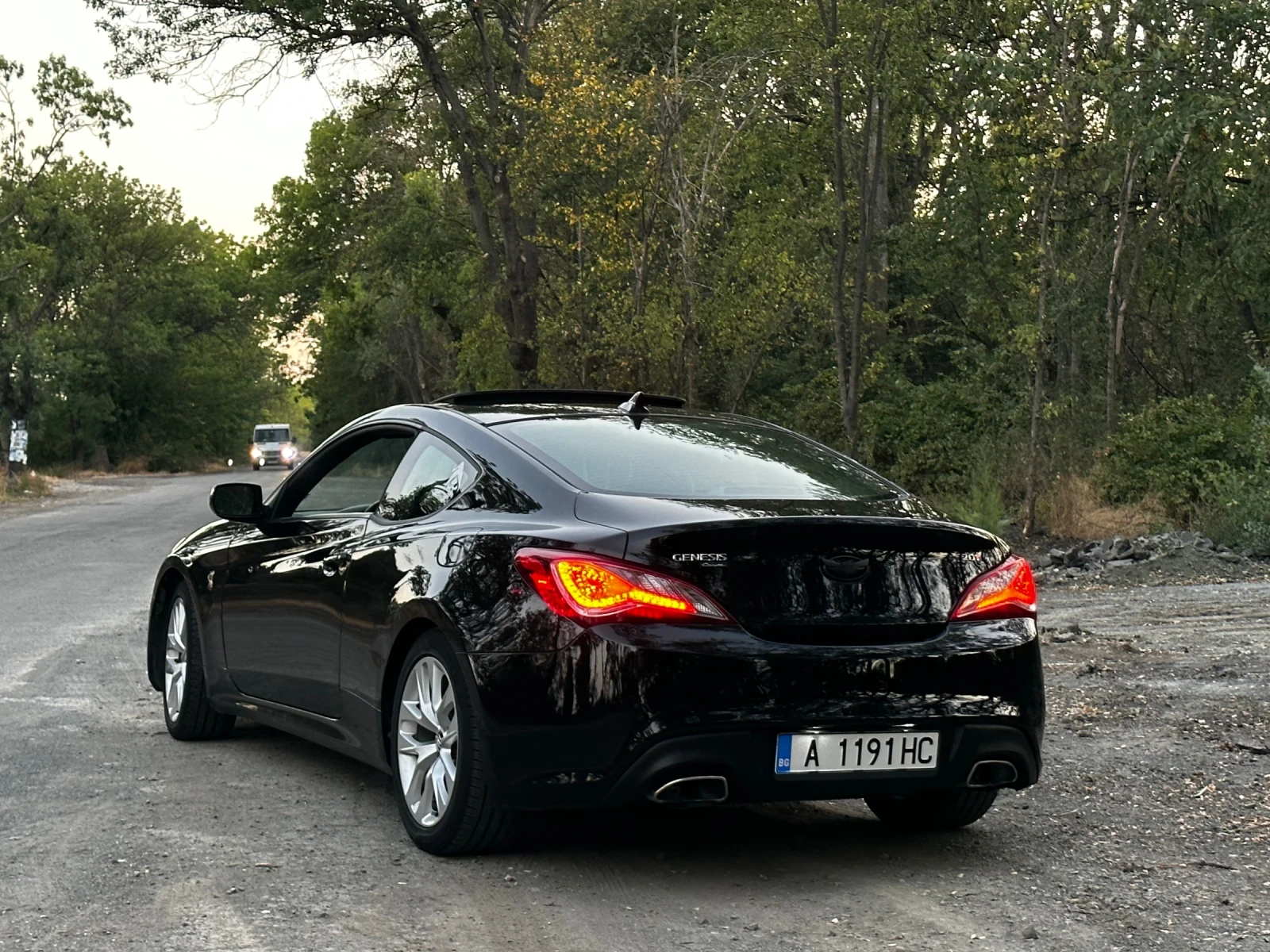 Hyundai Genesis Genesis coupe 2.0T premium  - изображение 3