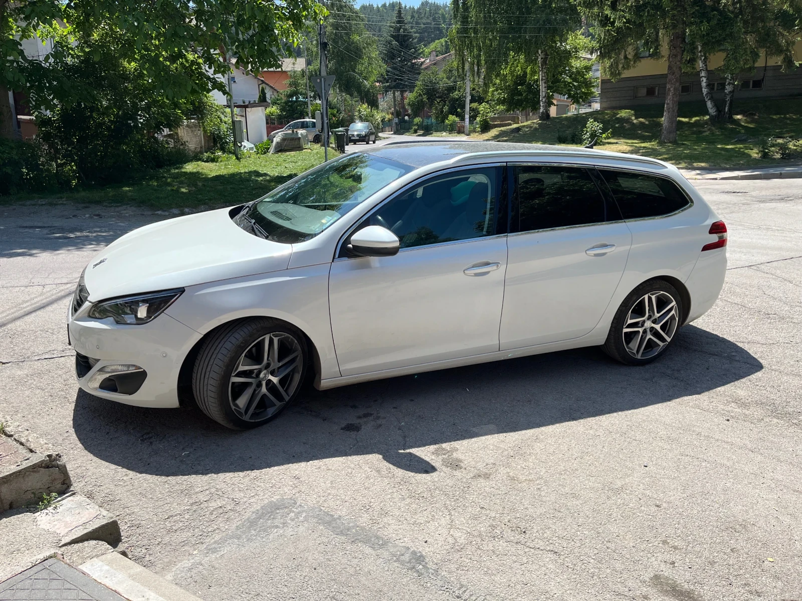 Peugeot 308 2.0 HDI - изображение 2