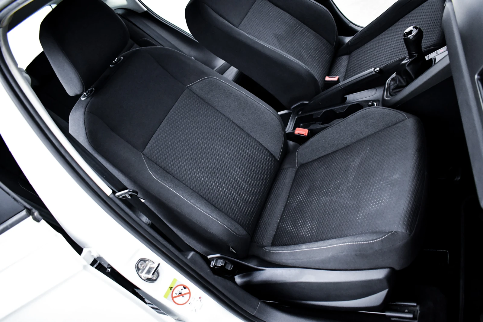 VW Polo 1.0I 95 kc. 2г.ГАРАНЦИЯ | Mobile.bg — изображение 17