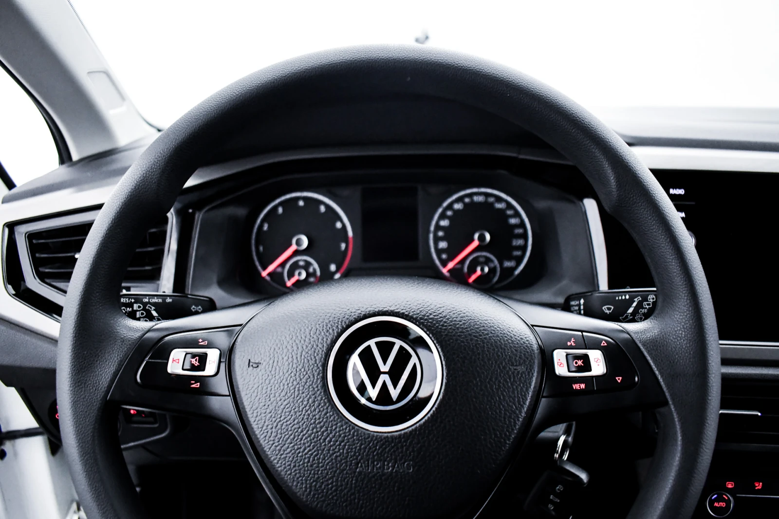 VW Polo 1.0I 95 kc. 2г.ГАРАНЦИЯ | Mobile.bg — изображение 11
