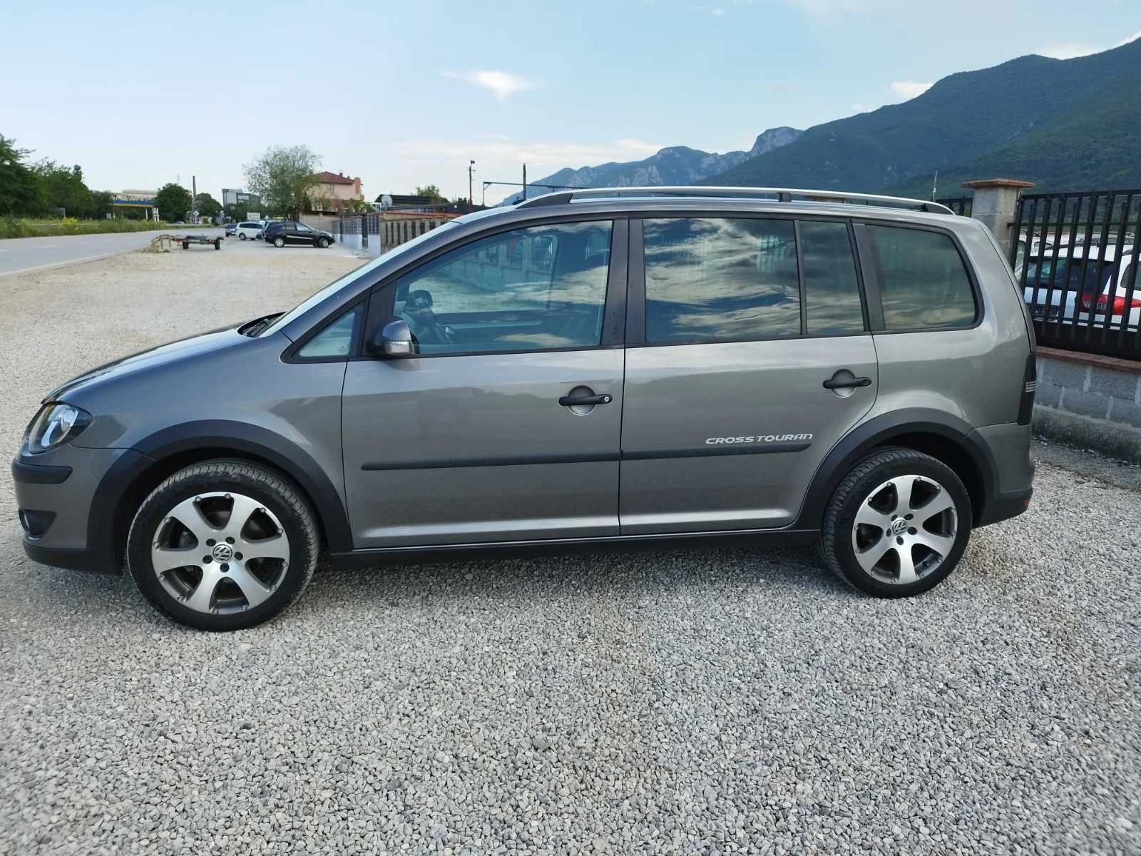 VW Touran 1.4 TSI CROSS 7-МЕСТА - изображение 5