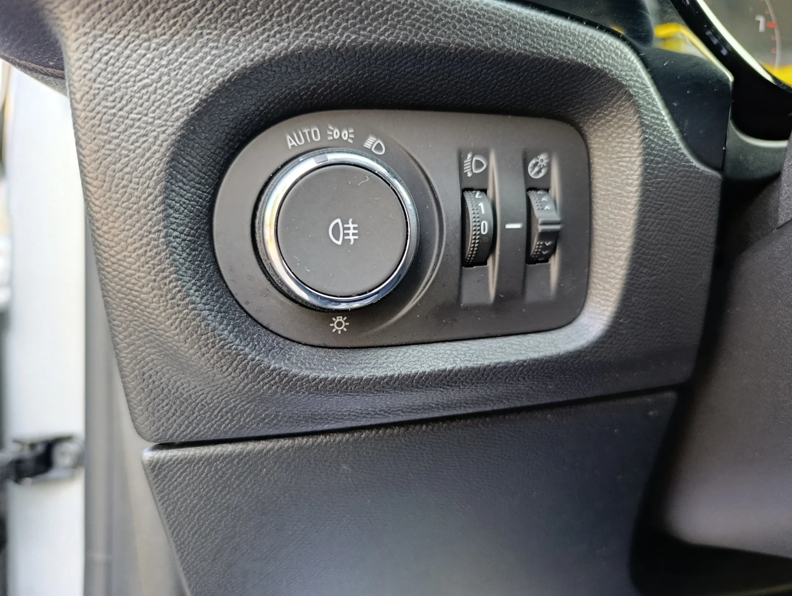 Opel Corsa 1.2  100hp  Edition + 10" Media  | Mobile.bg   13