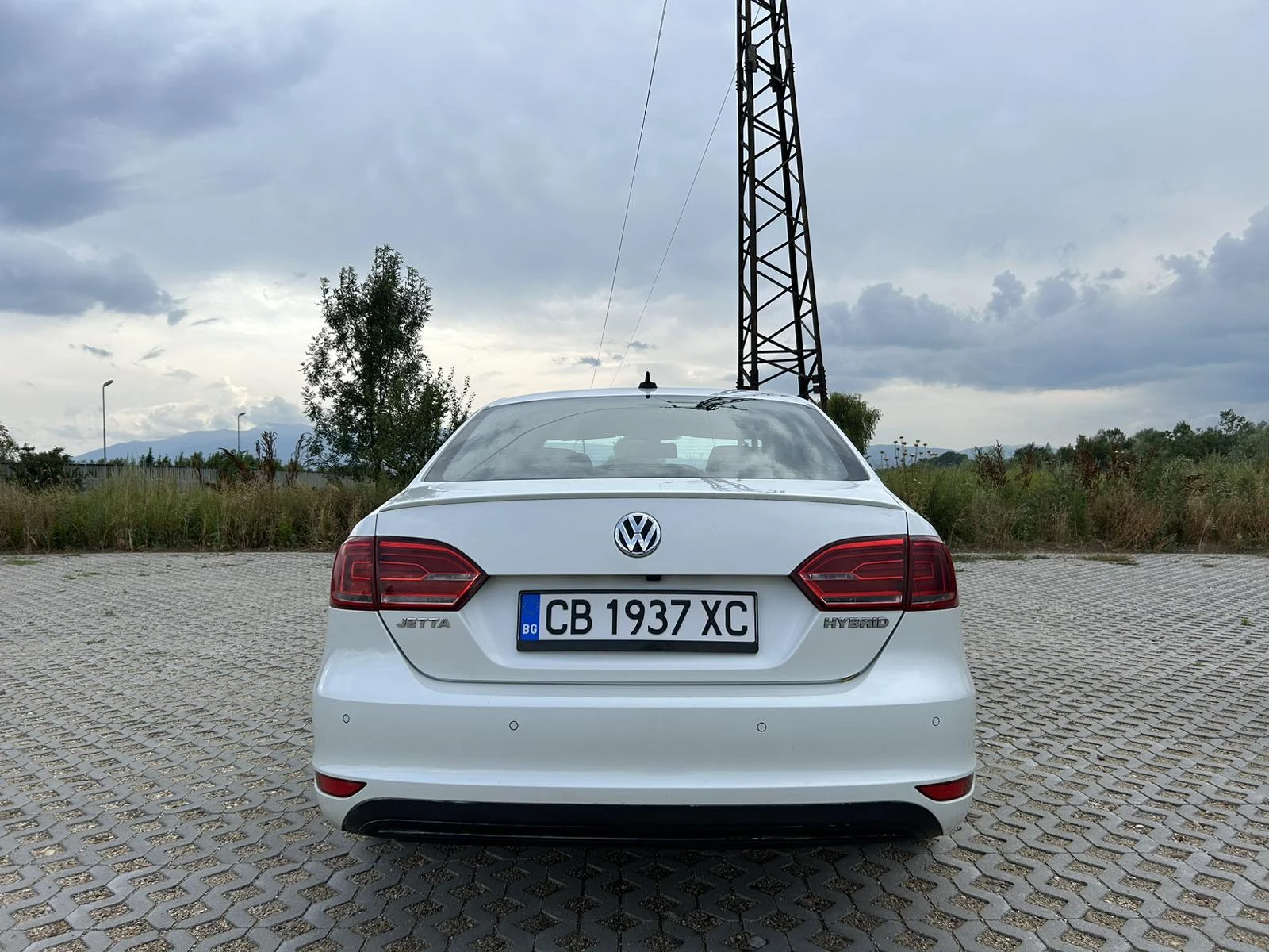 VW Passat JETTA Hybrid | Mobile.bg   4