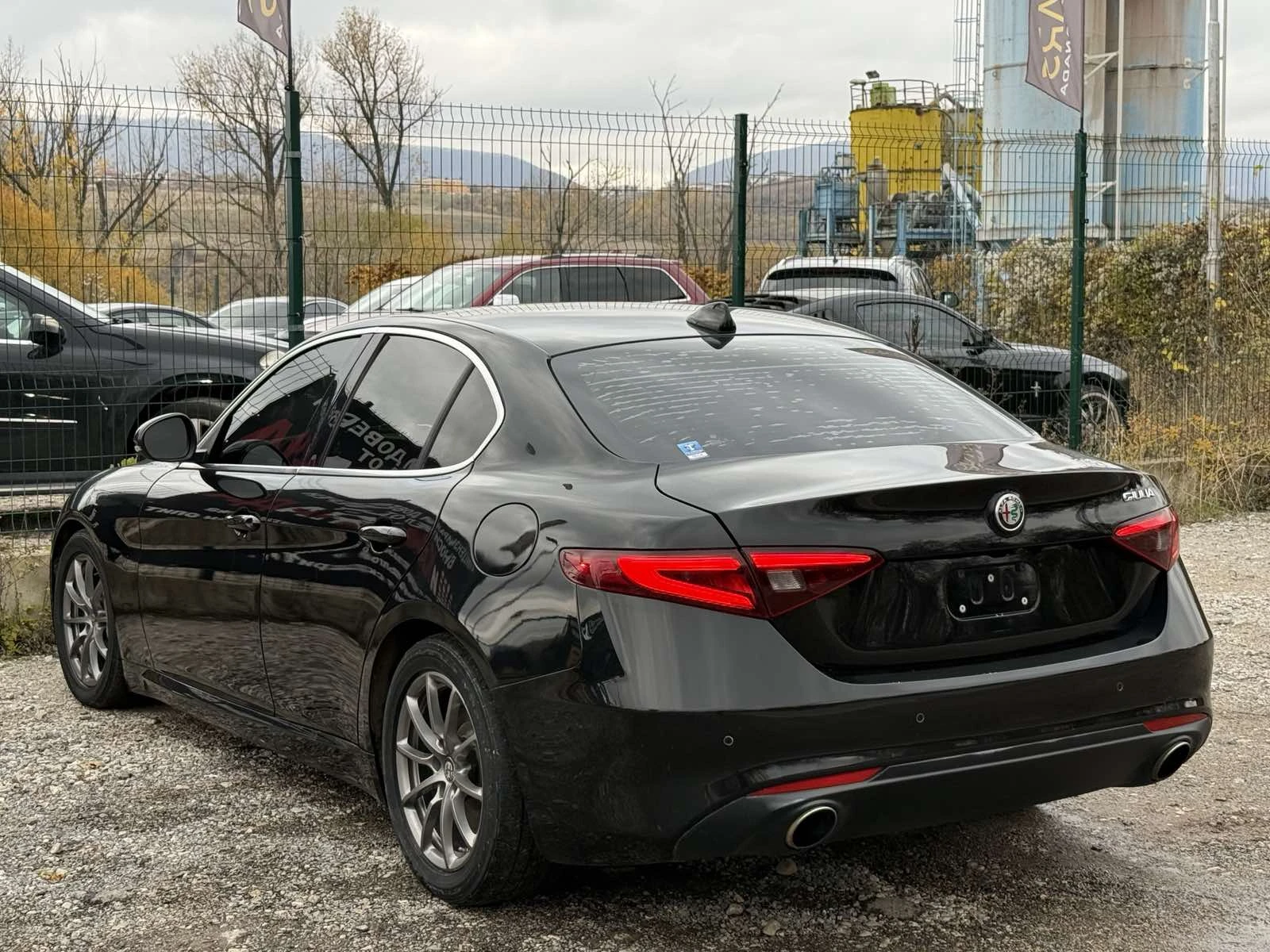 Alfa Romeo Giulia 2.0T* RWD - изображение 4