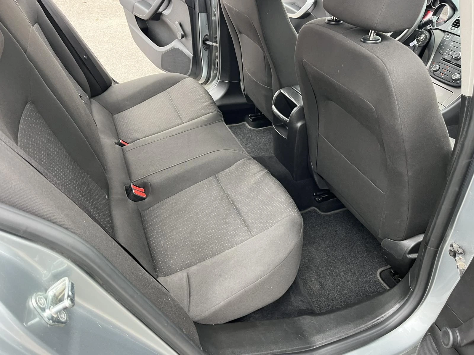 Opel Insignia 2.0ECO FLEX EURO 5B 6 СКОРОСТИ NAVI КЛИМАТРОНИК - изображение 10