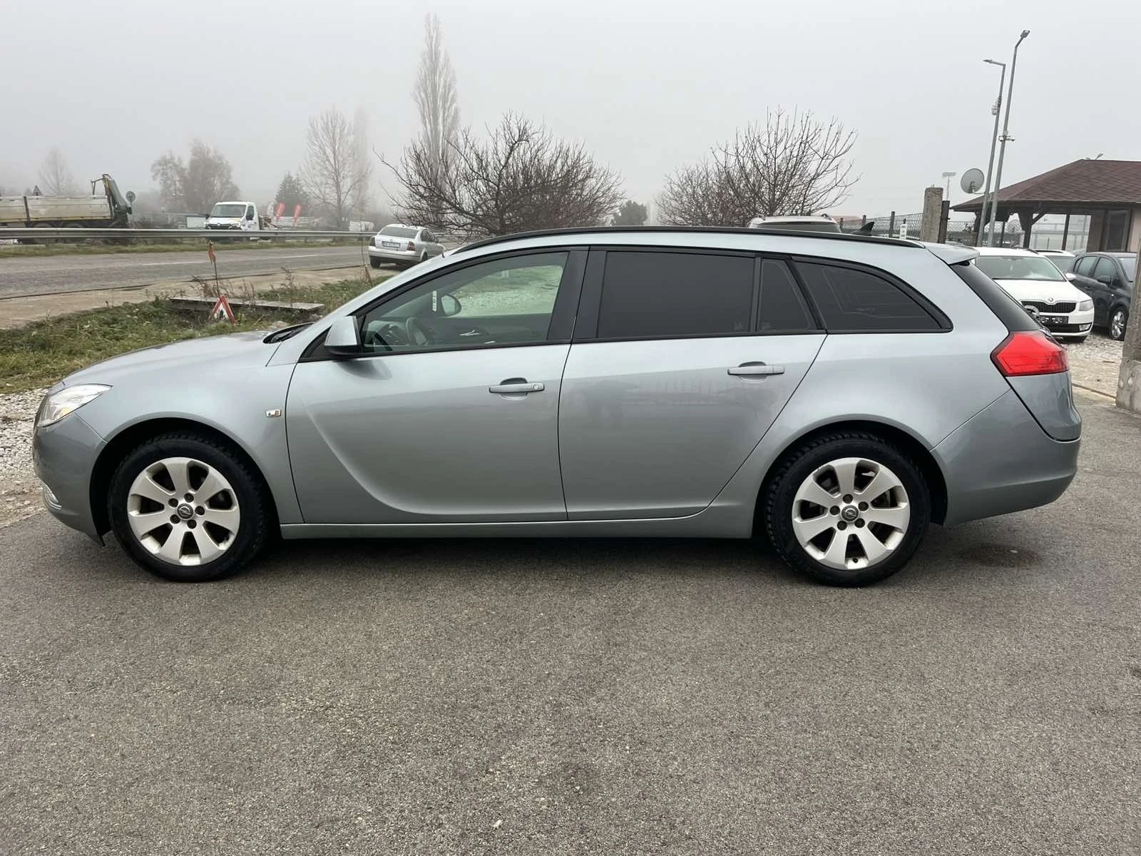 Opel Insignia 2.0ECO FLEX EURO 5B 6 СКОРОСТИ NAVI КЛИМАТРОНИК - изображение 6
