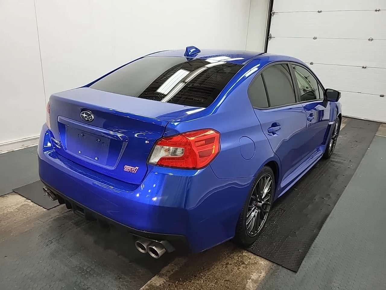 Subaru WRX * STI * CARFAX * БЕЗ ПЪРВОНАЧАЛНА ВНОСКА, снимка 3 - Автомобили и джипове - 54134241
