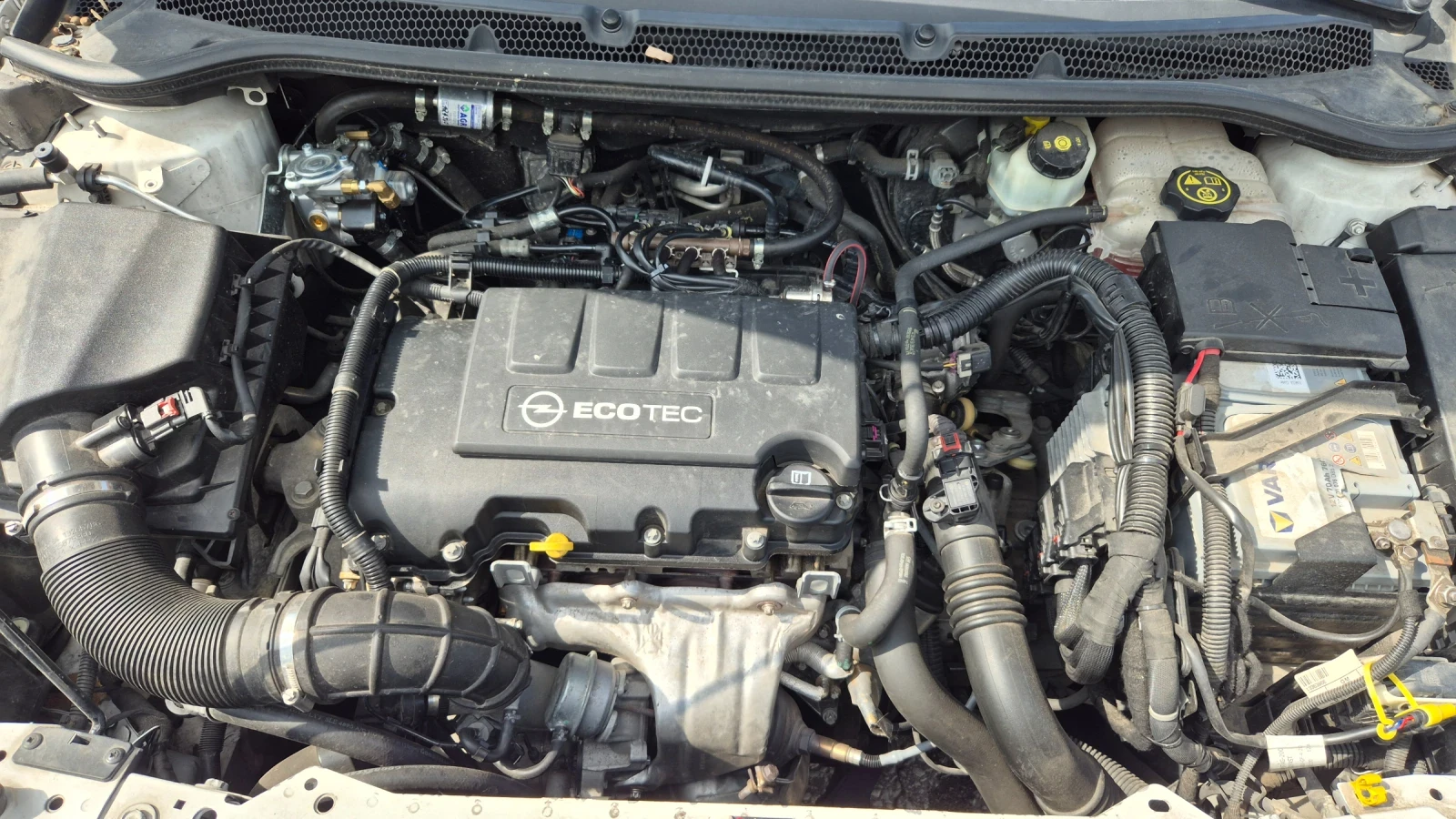 Opel Astra 1.4turbo A14NEL, снимка 10 - Автомобили и джипове - 54151472