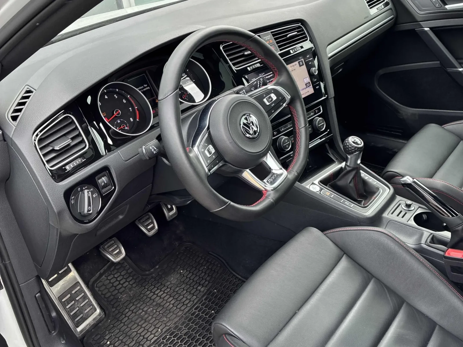 VW Golf GTI * * CARFAX * * АВТО КРЕДИТ * * , снимка 7 - Автомобили и джипове - 54306885