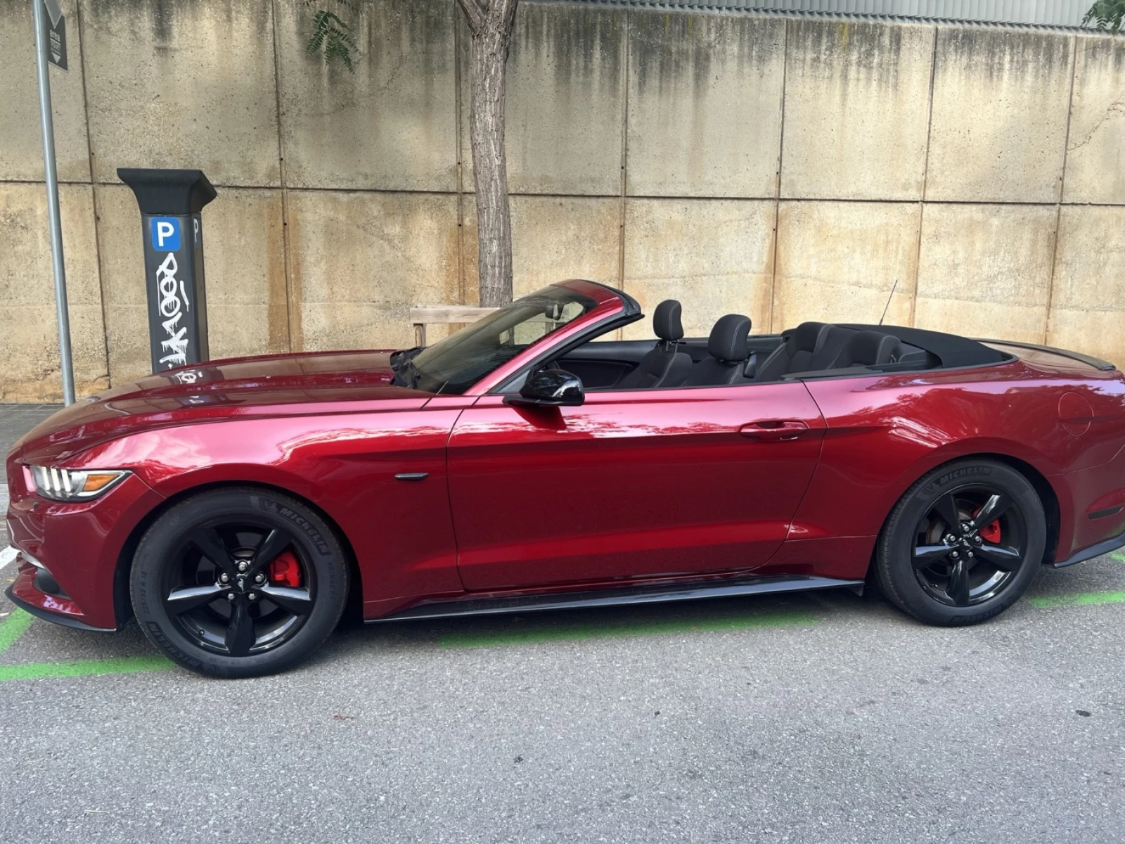 Ford Mustang Convertible, снимка 2 - Автомобили и джипове - 54333915