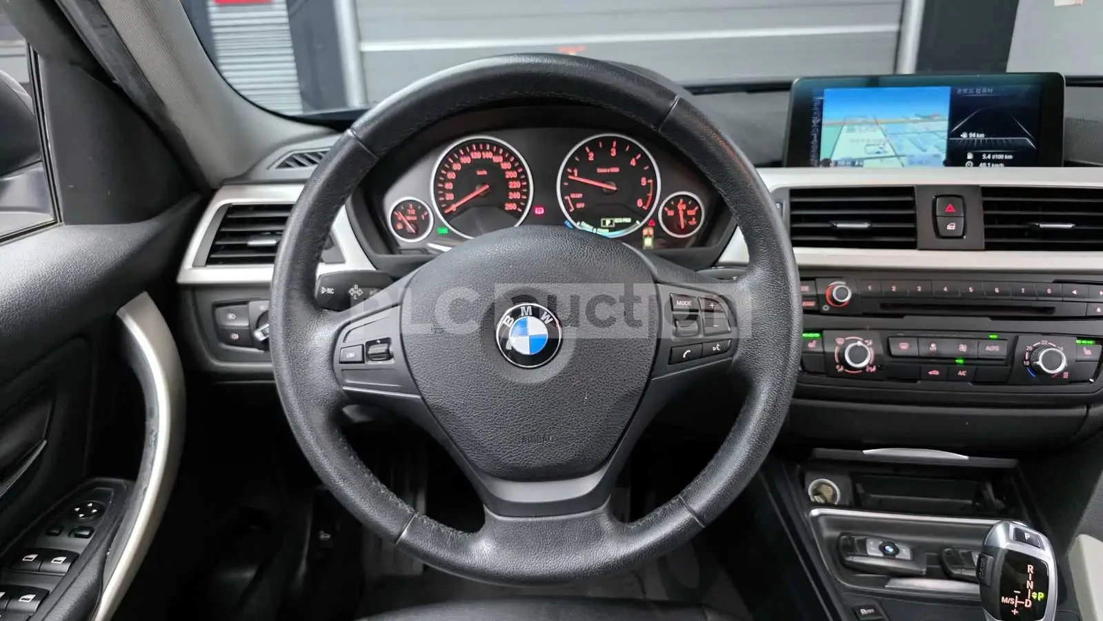BMW 320 d| КАМЕРА| ПОДГРЕВ| ПАМЕТ| ВКЛ.ТЕХНОТЕСТ, снимка 6 - Автомобили и джипове - 54630694