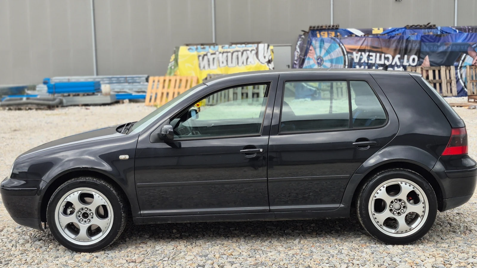 VW Golf 1.9 TDI/90* * * , снимка 5 - Автомобили и джипове - 54649959