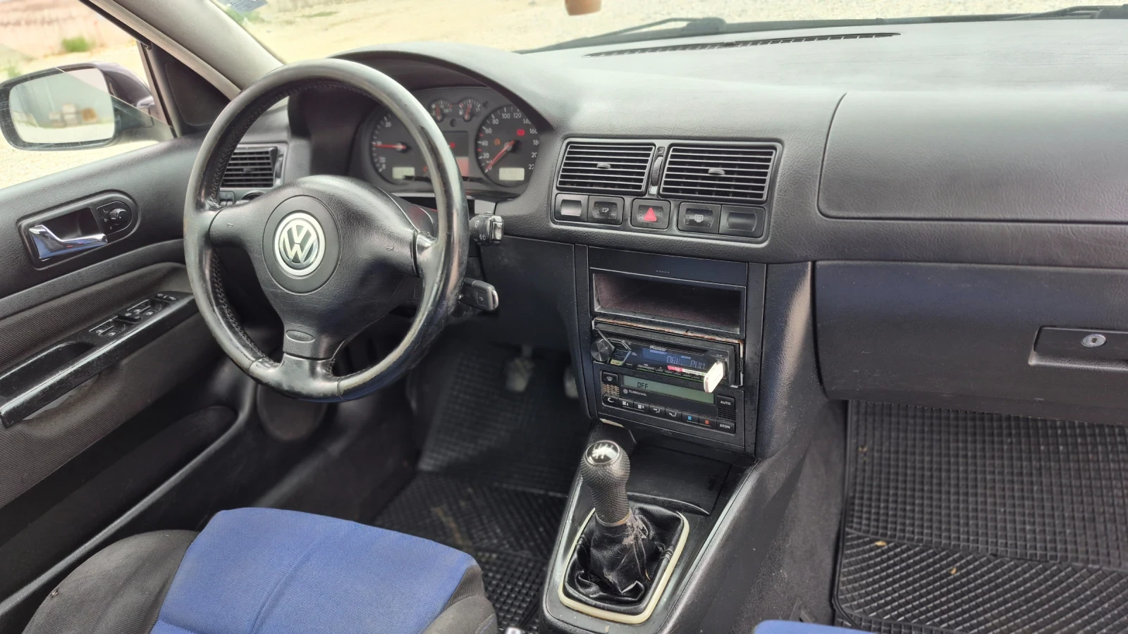 VW Golf 1.9 TDI/90* * * , снимка 12 - Автомобили и джипове - 54649959