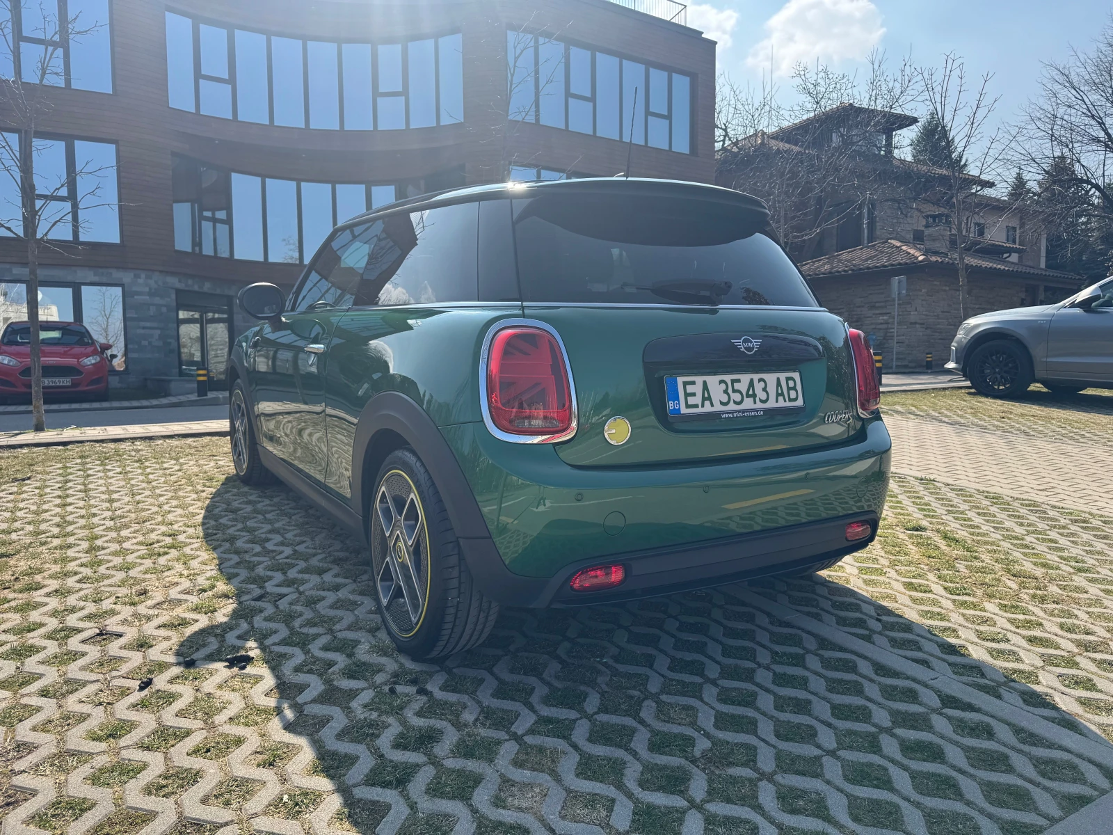 Mini Cooper s SE, снимка 6 - Автомобили и джипове - 54730694