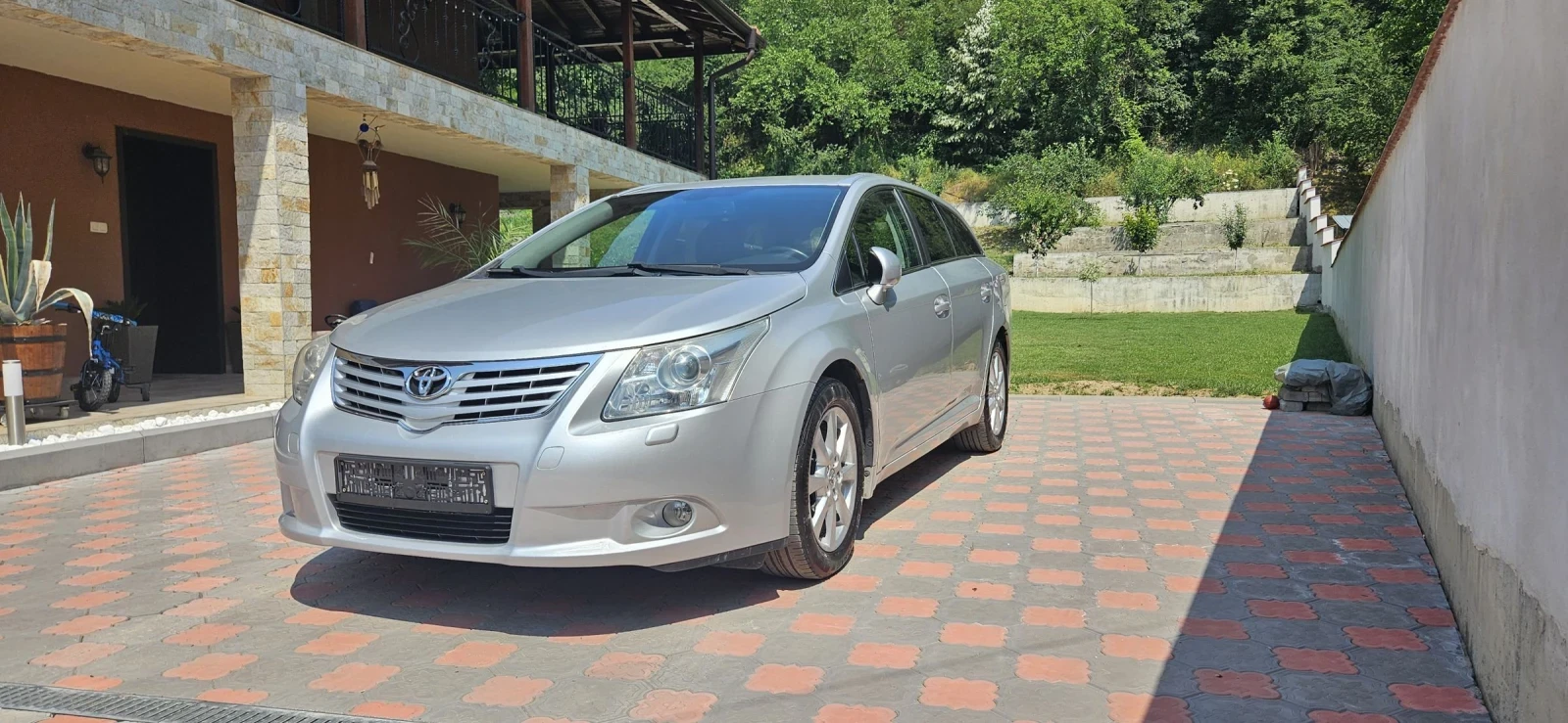 Toyota Avensis KEYLESS , CARPLAY, ANDROID AUTO реални километ, снимка 2 - Автомобили и джипове - 55122789