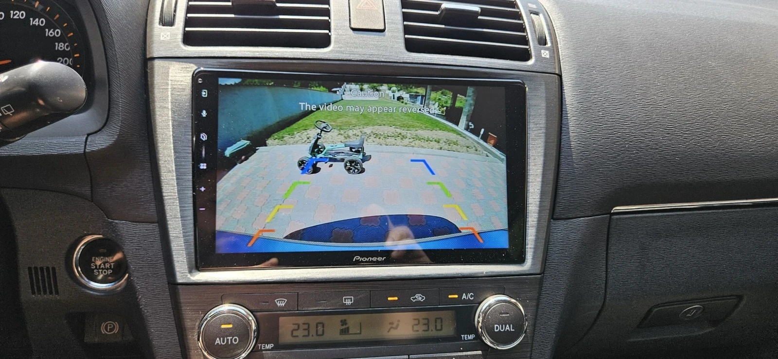 Toyota Avensis KEYLESS , CARPLAY, ANDROID AUTO реални километ, снимка 13 - Автомобили и джипове - 55122789