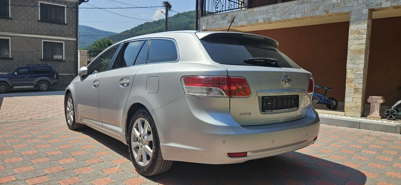 Toyota Avensis KEYLESS , CARPLAY, ANDROID AUTO реални километ, снимка 3 - Автомобили и джипове - 55122789