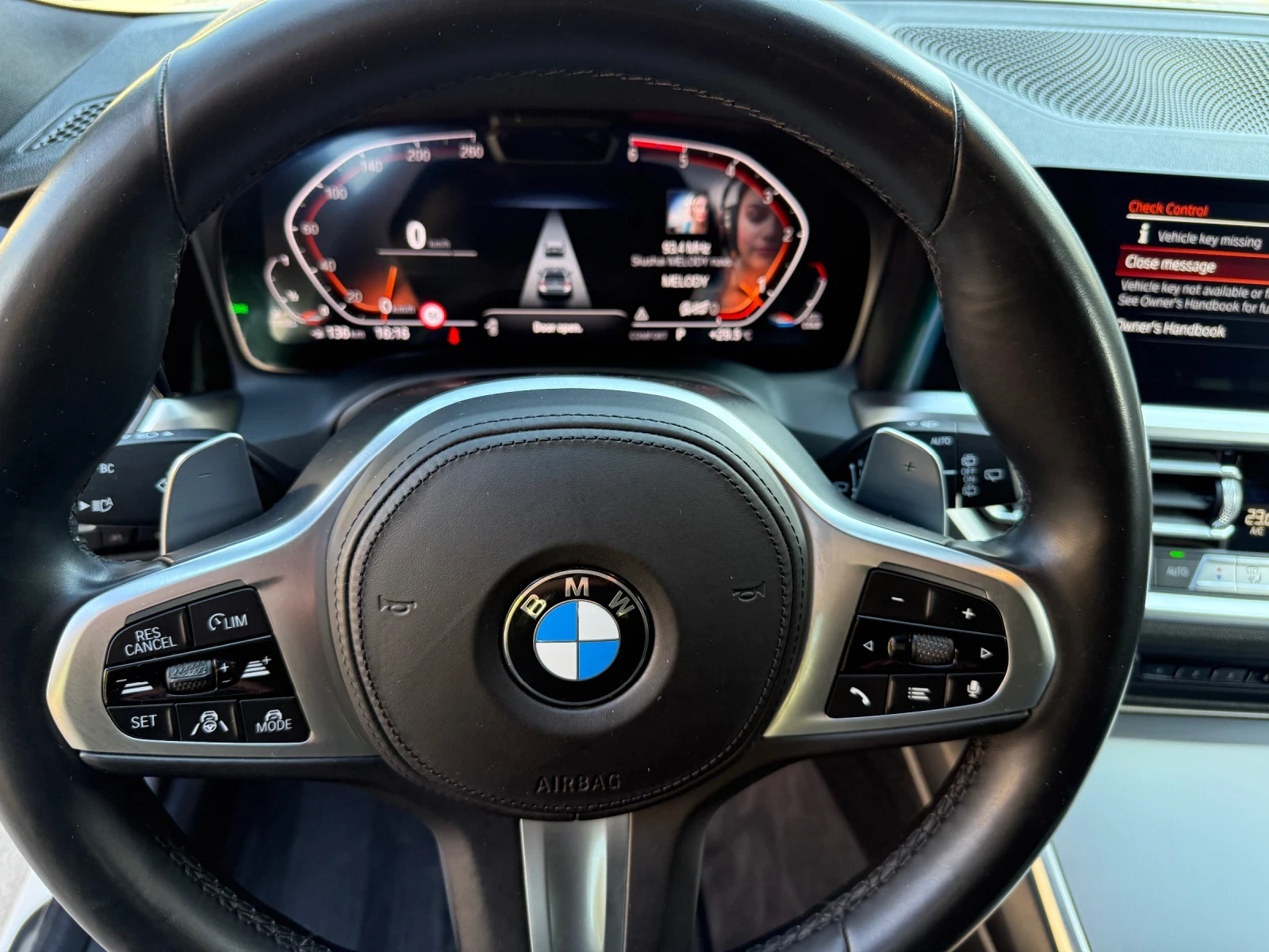 BMW 320 320d Mild hybrid Само на задно, снимка 5 - Автомобили и джипове - 56153671