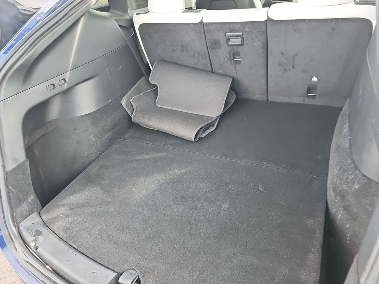 Tesla Model Y / ЦЕНА ДО БЪЛГАРИЯ С ВСИЧКИ ТАКСИ /, снимка 15 - Автомобили и джипове - 56178624