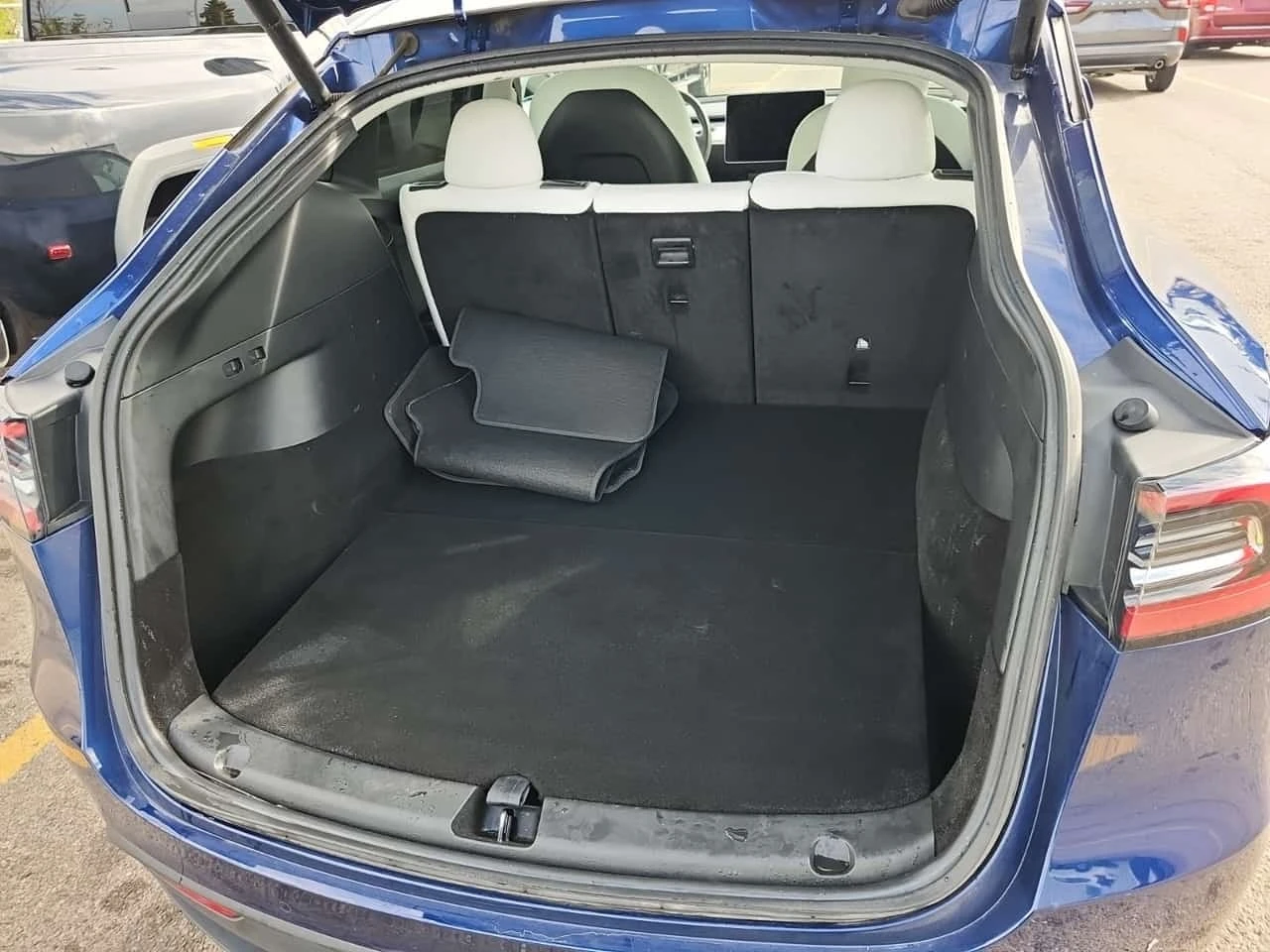 Tesla Model Y / ЦЕНА ДО БЪЛГАРИЯ С ВСИЧКИ ТАКСИ /, снимка 14 - Автомобили и джипове - 56178624