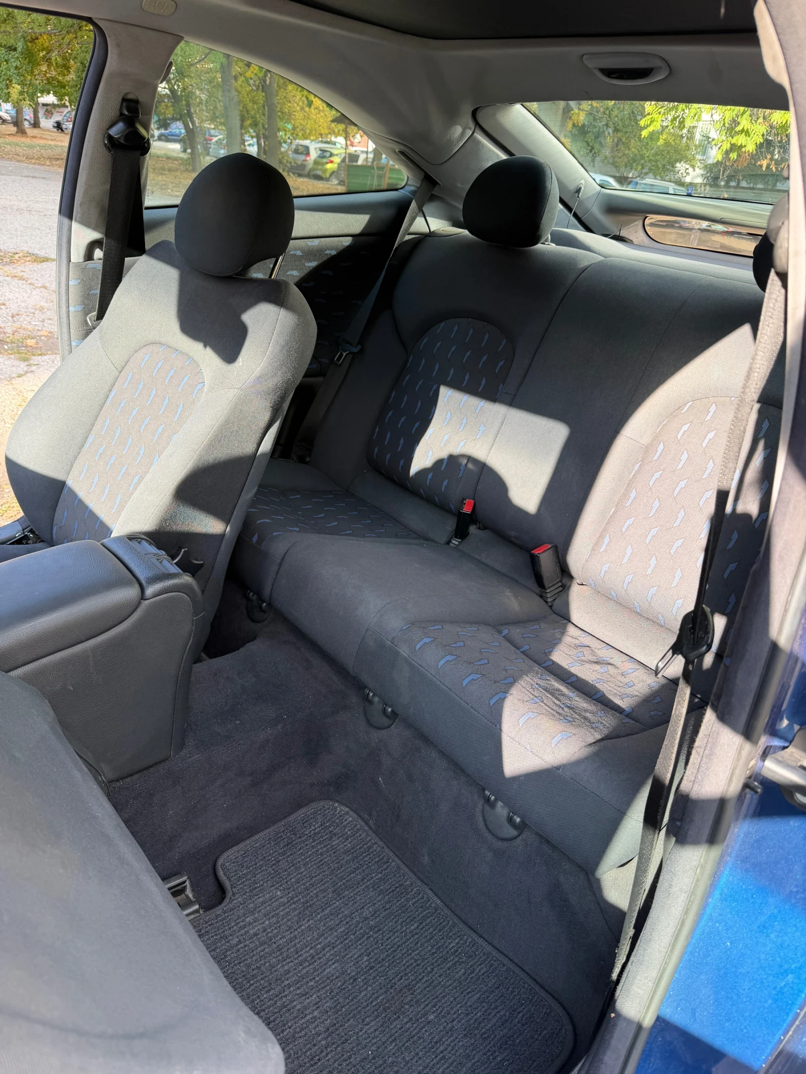 Mercedes-Benz C 180, снимка 10 - Автомобили и джипове - 56443051
