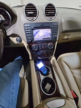 Mercedes-Benz ML 500 AMG* PACK* 5.5* V8* HARMON* KARDON* ПОДГРЕВ* КЕЙЛЕ, снимка 5