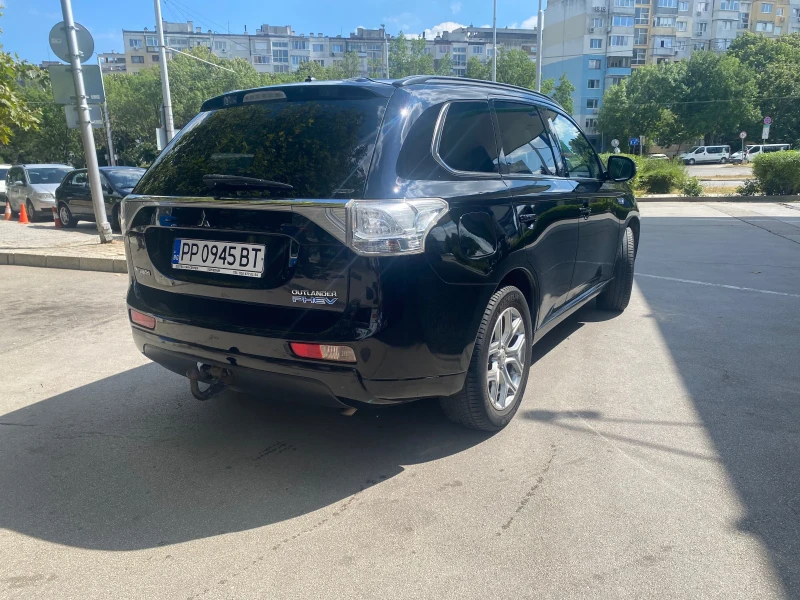 Mitsubishi Outlander, снимка 3 - Автомобили и джипове - 52878145