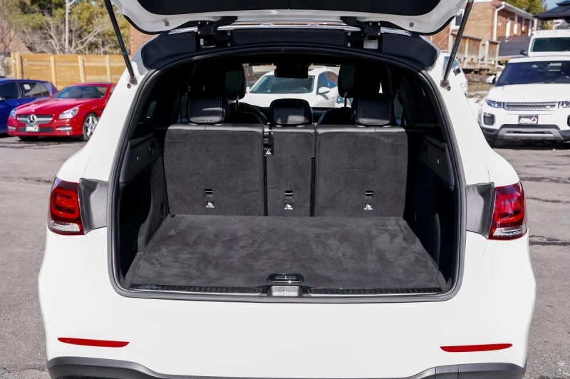 Mercedes-Benz GLC 300 2022* AMG PACK* NIGHT PACK* FACELIFT* PANO* KEYLES, снимка 17 - Автомобили и джипове - 52474319