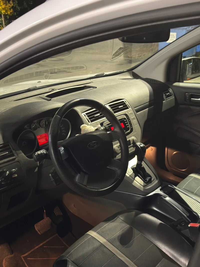 Ford Kuga 4x4 Titanium, снимка 6 - Автомобили и джипове - 52620758