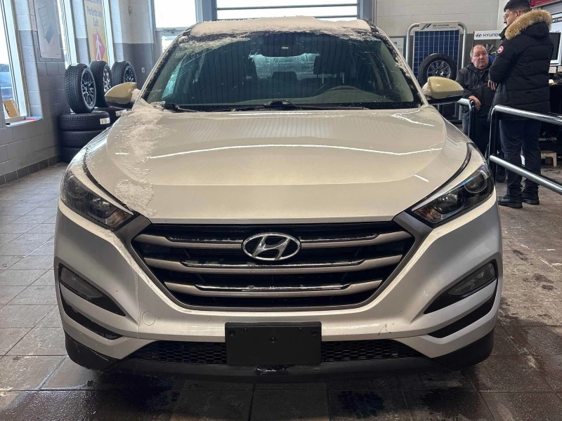 Hyundai Tucson Luxury С РЕГИСТРАЦИЯ & АВТО КРЕДИТ, снимка 3 - Автомобили и джипове - 53289050