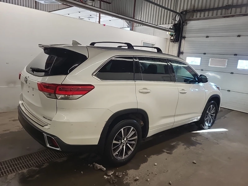 Toyota Highlander XLE * * CARFAX * * АВТО КРЕДИТ * * , снимка 4 - Автомобили и джипове - 53345163