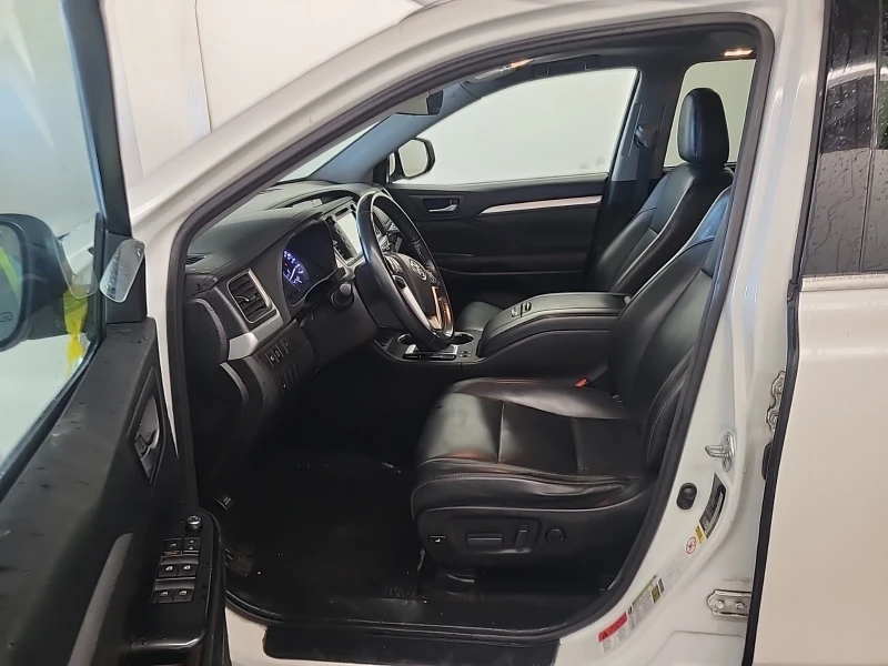 Toyota Highlander XLE * * CARFAX * * АВТО КРЕДИТ * * , снимка 9 - Автомобили и джипове - 53345163