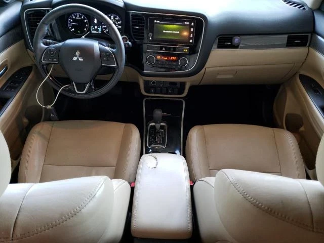 Mitsubishi Outlander, снимка 8 - Автомобили и джипове - 49057545