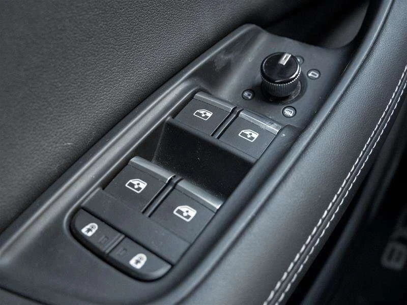 Audi Q8 2024 quattro Progressiv * CARFAX * БЕЗ ПЪРВОНАЧАЛН, снимка 12 - Автомобили и джипове - 53191782