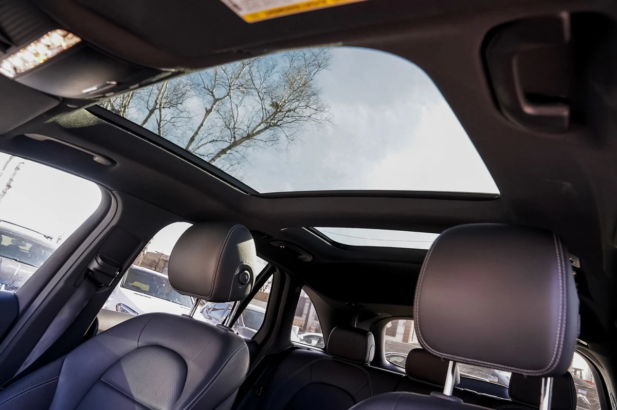 Mercedes-Benz GLC 300 2022* AMG PACK* NIGHT PACK* FACELIFT* PANO* KEYLES | Mobile.bg   13