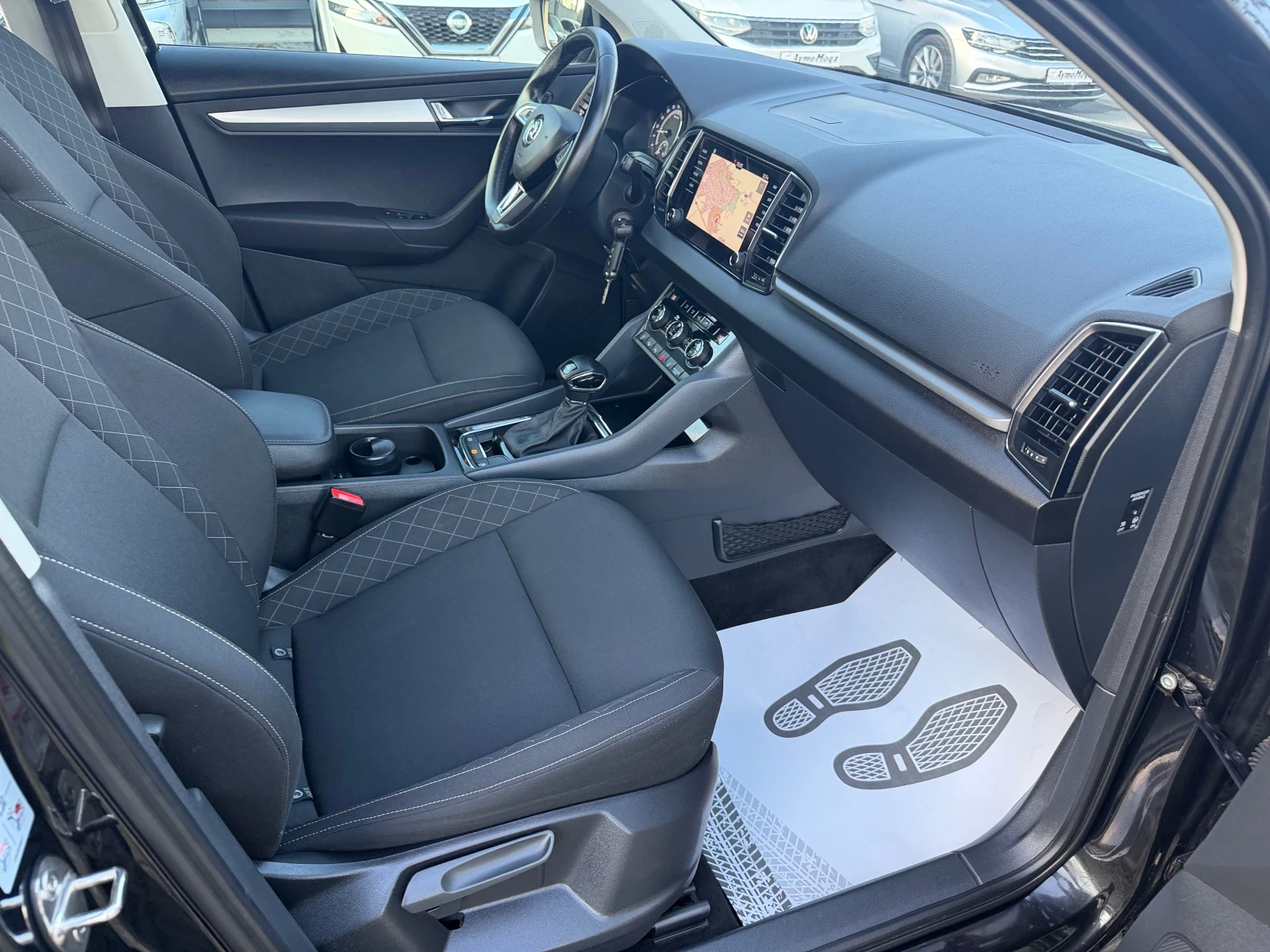 Skoda Karoq 1.6 TDI AVT LED KAMERA - изображение 9