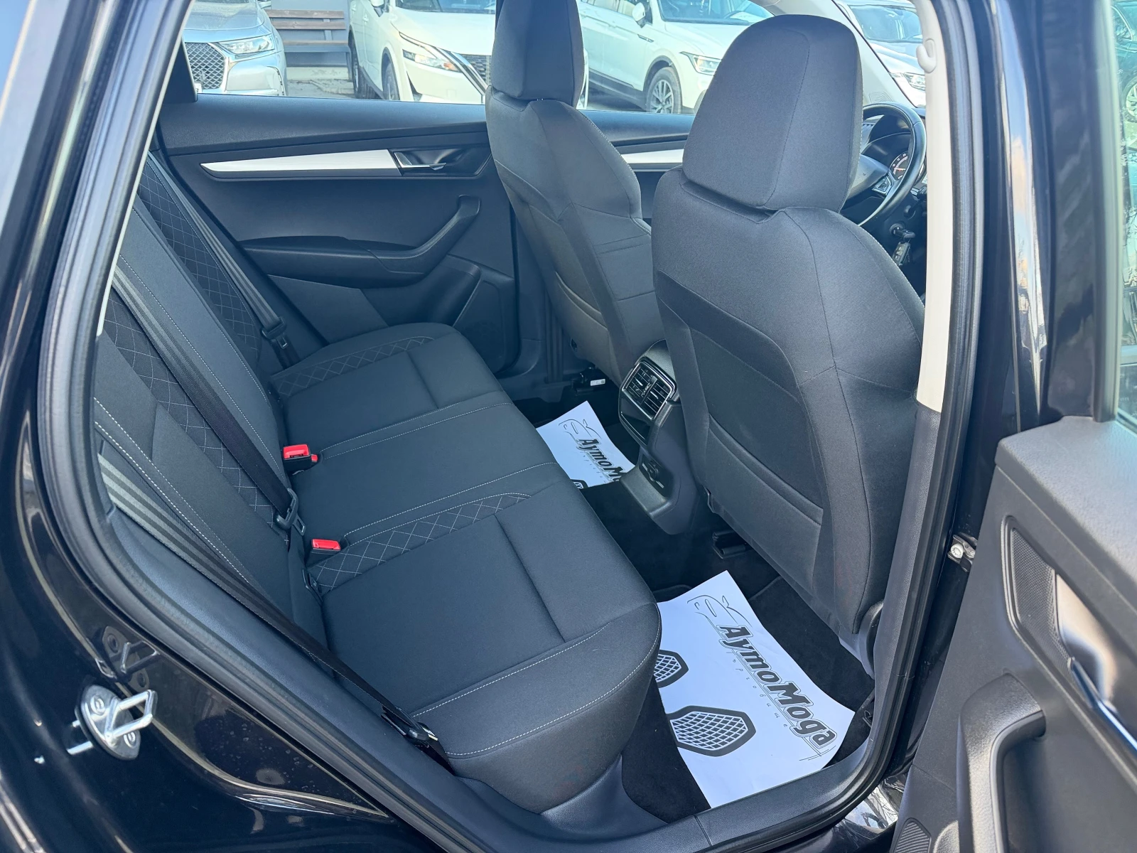 Skoda Karoq 1.6 TDI AVT LED KAMERA - изображение 10