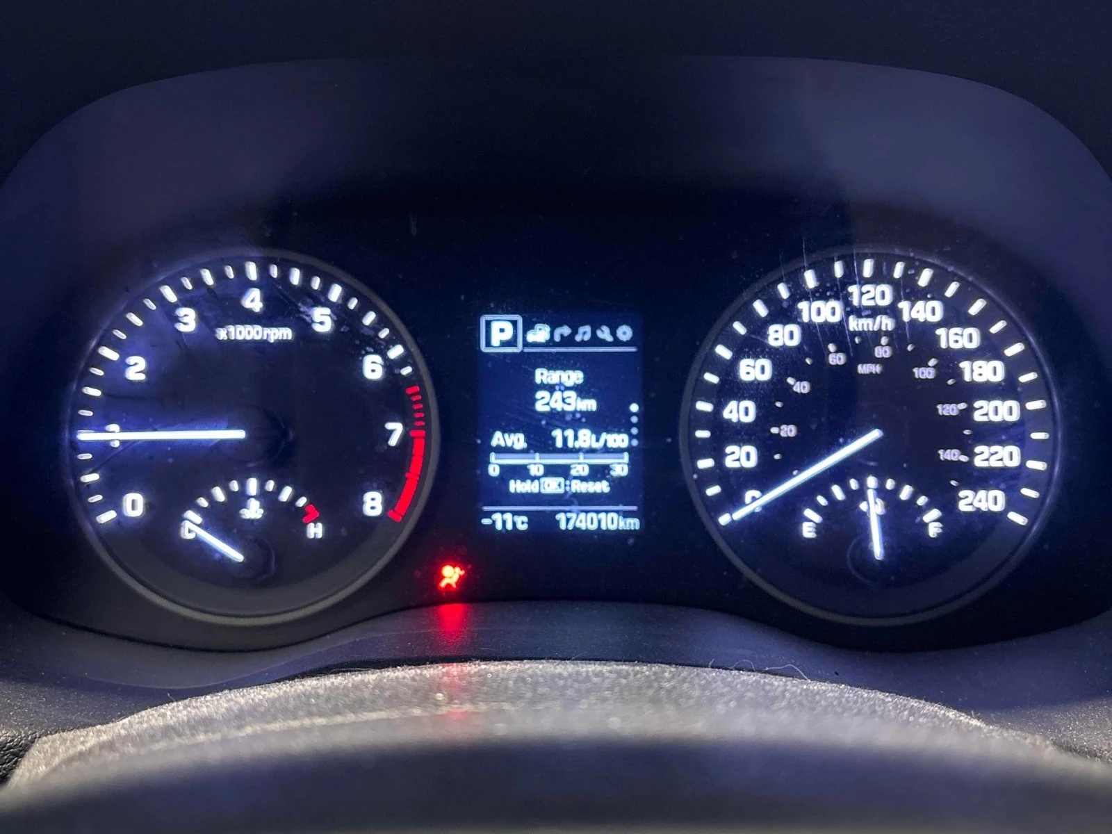 Hyundai Tucson Luxury С РЕГИСТРАЦИЯ & АВТО КРЕДИТ - изображение 8