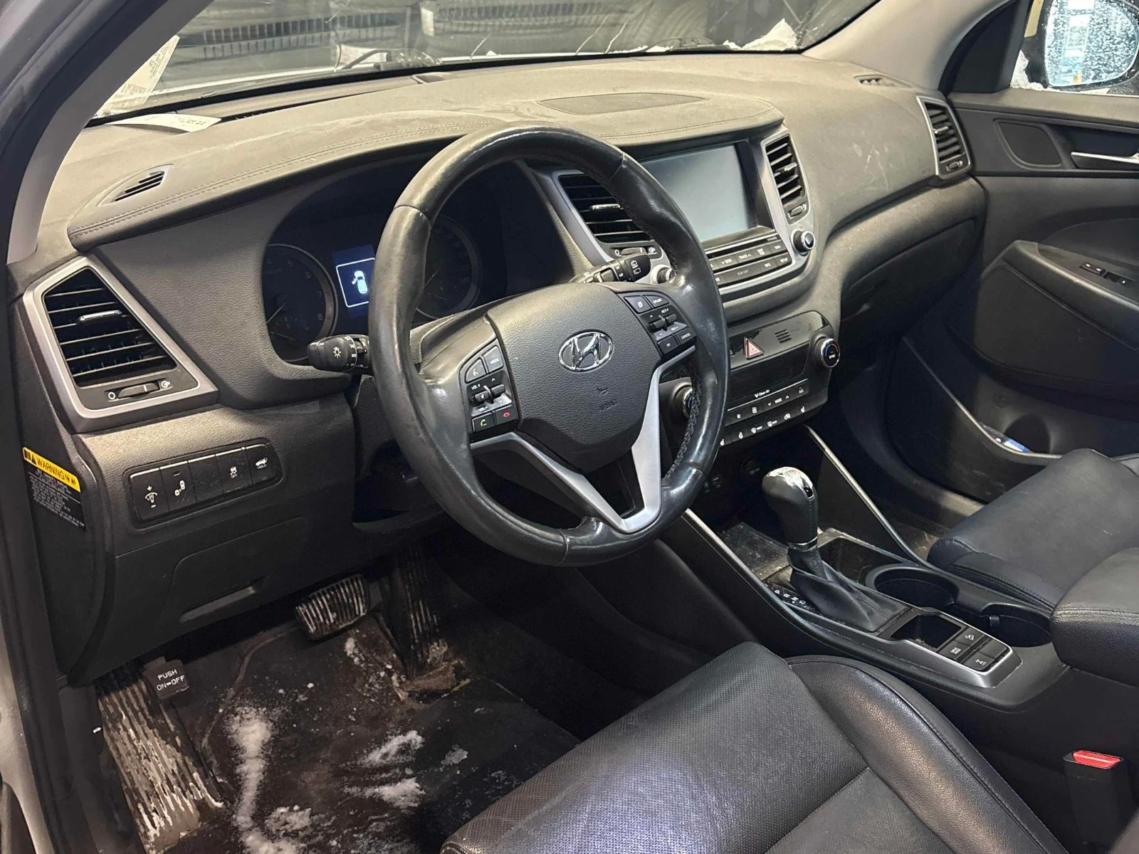 Hyundai Tucson Luxury С РЕГИСТРАЦИЯ & АВТО КРЕДИТ - изображение 7