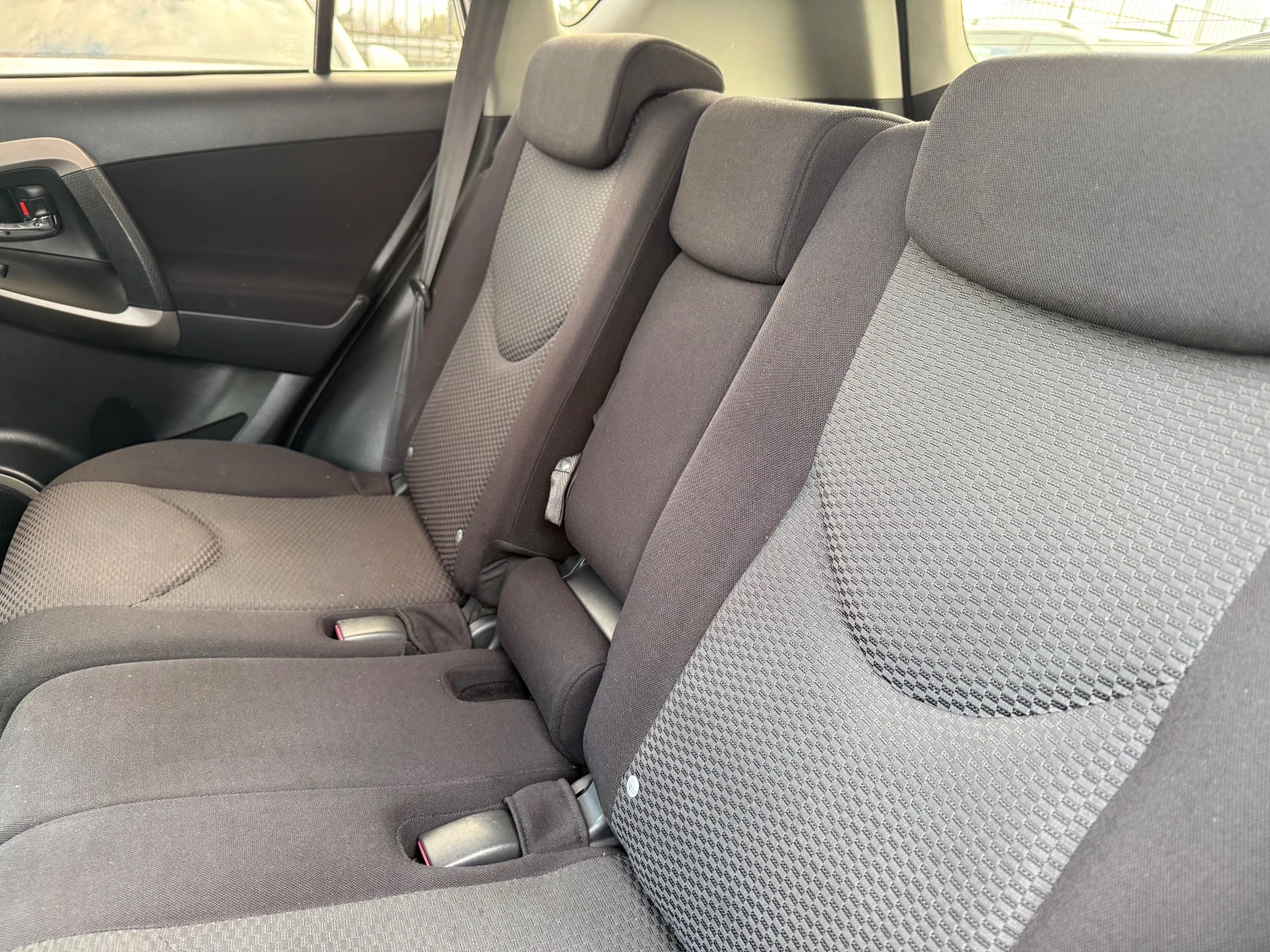 Toyota Rav4 D4D 136 ���� 4�4 | Mobile.bg � ����������� 10