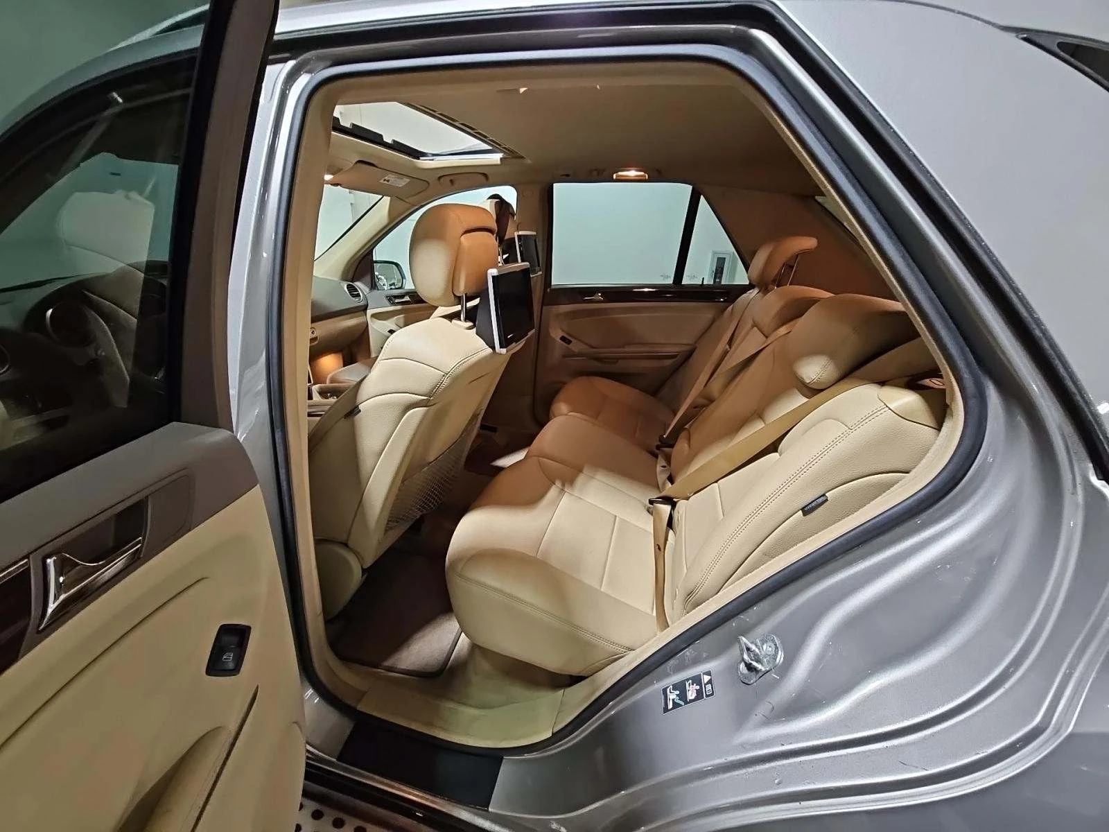 Mercedes-Benz ML 500 AMG* PACK* 5.5* V8* HARMON* KARDON* ПОДГРЕВ* КЕЙЛЕ - изображение 10