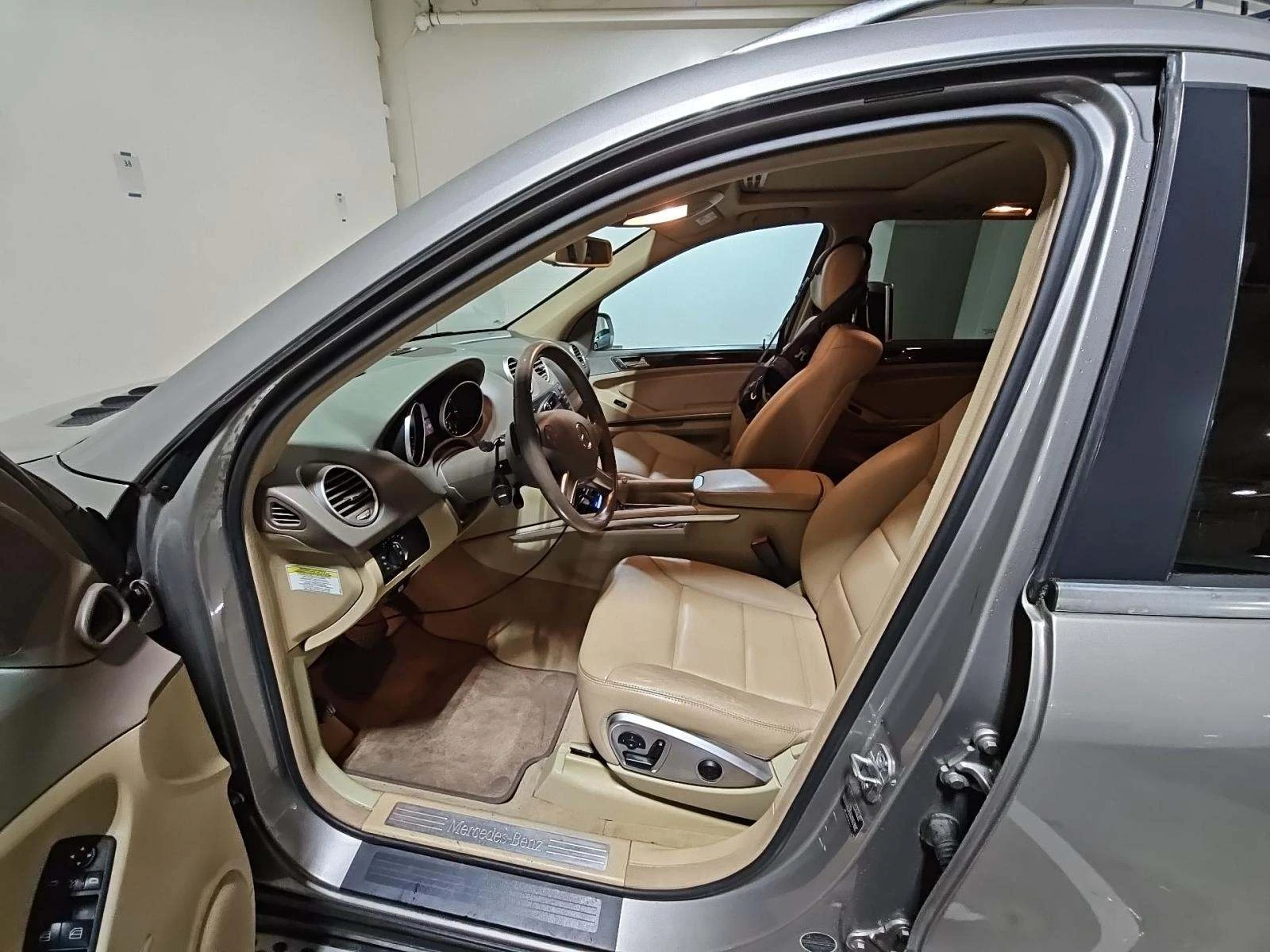 Mercedes-Benz ML 500 AMG* PACK* 5.5* V8* HARMON* KARDON* ПОДГРЕВ* КЕЙЛЕ - изображение 6