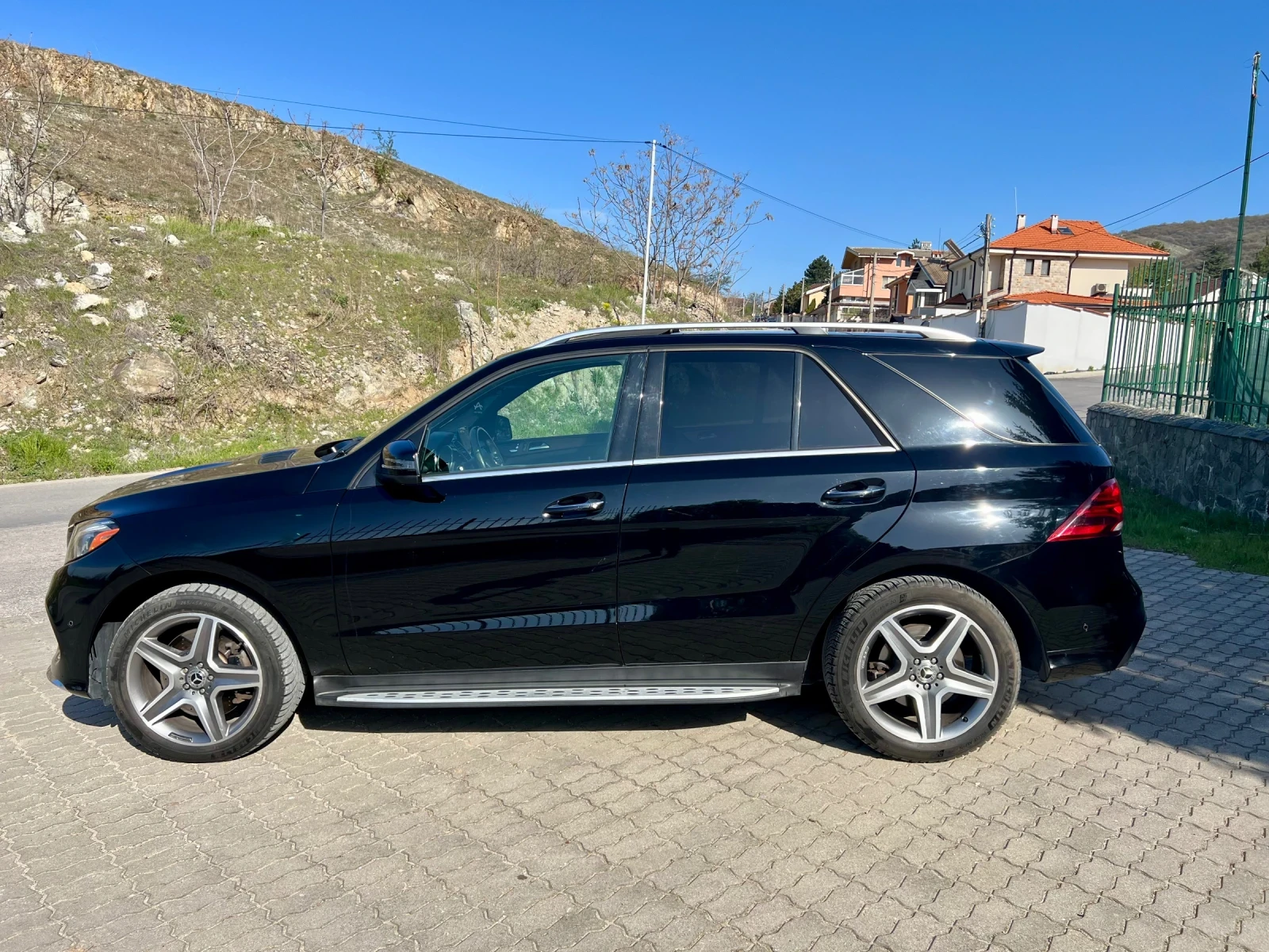 Mercedes-Benz GLE 400 AMG 4MATIC, снимка 8 - Автомобили и джипове - 54173870